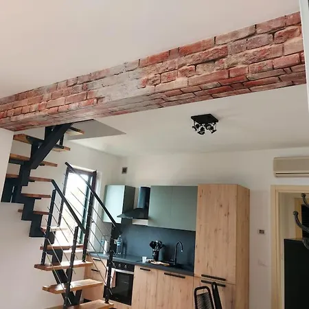 Borgo Il Castello - Vista Piscina E Mare トルトレート