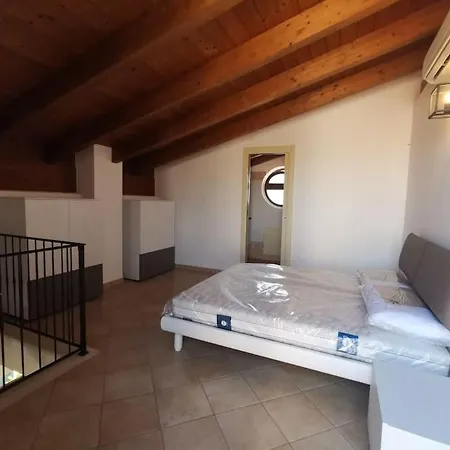 Borgo Il Castello - Vista Piscina E Mare トルトレート